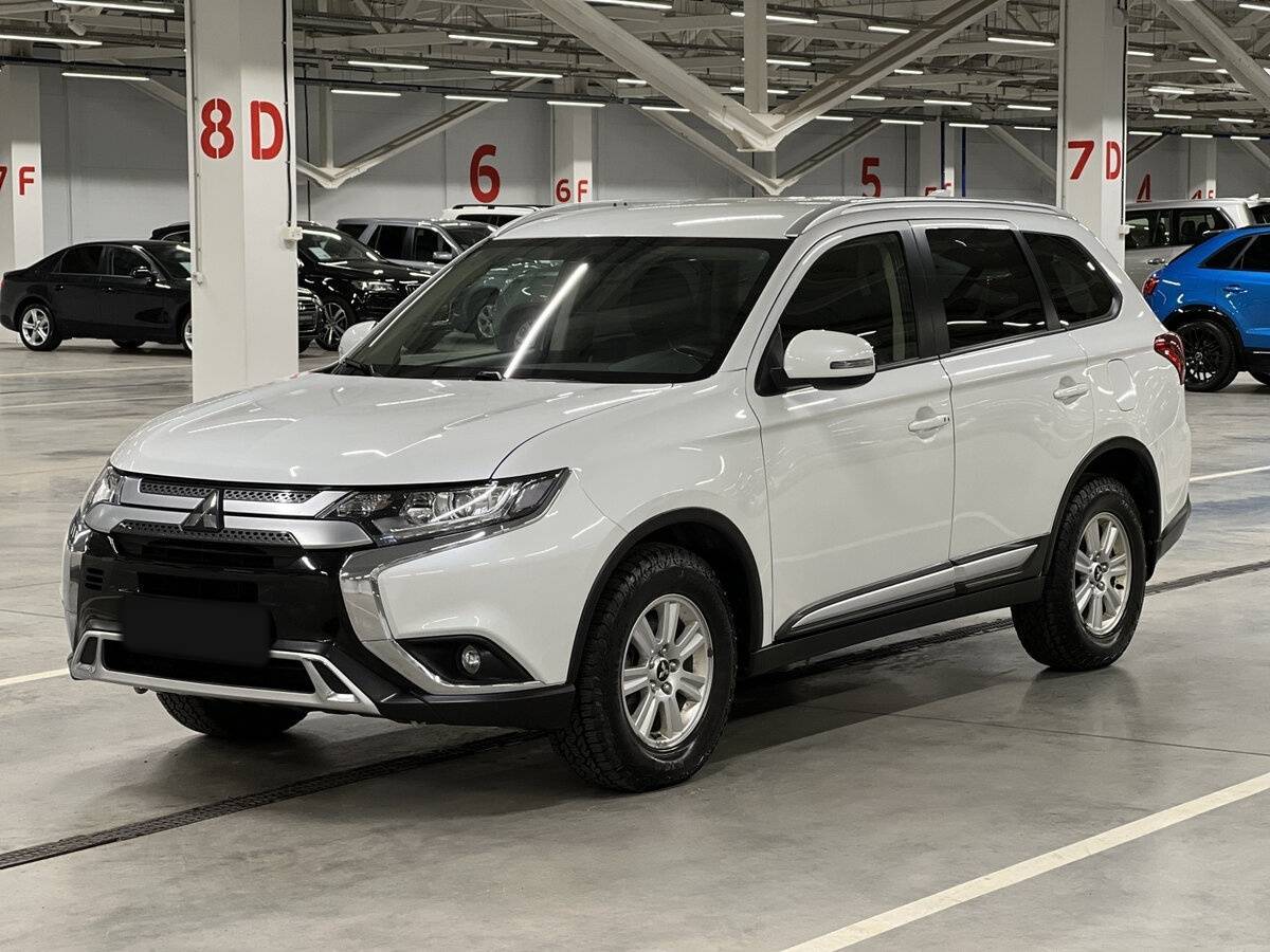 Купить Mitsubishi Outlander, 2021, 61 052 км.. Посмотреть фото