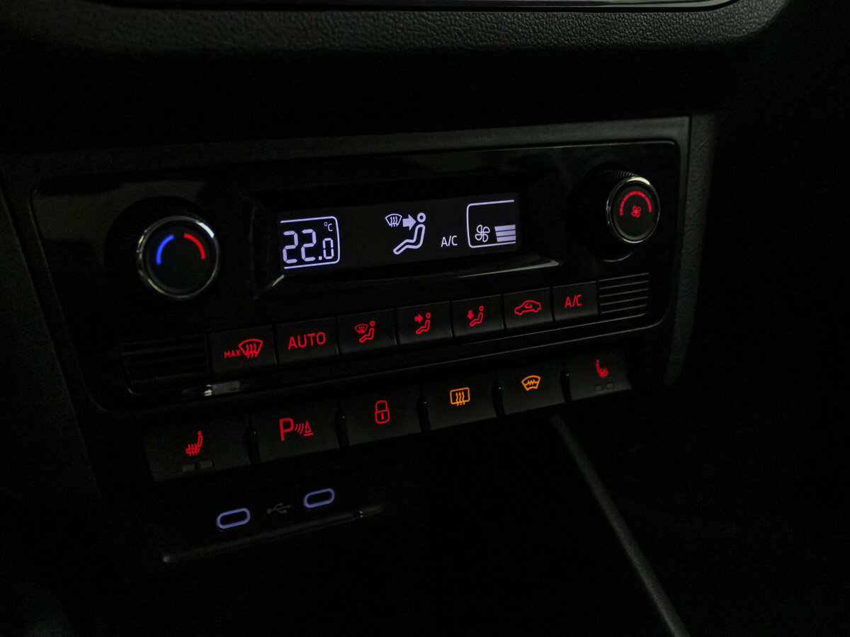 Купить Volkswagen Polo, 2020, 107 739 км.. Фото: #13