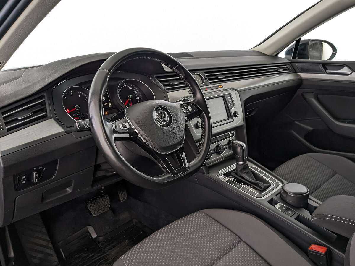 Купить Volkswagen Passat, 2016, 61 012 км.. Фото: #9