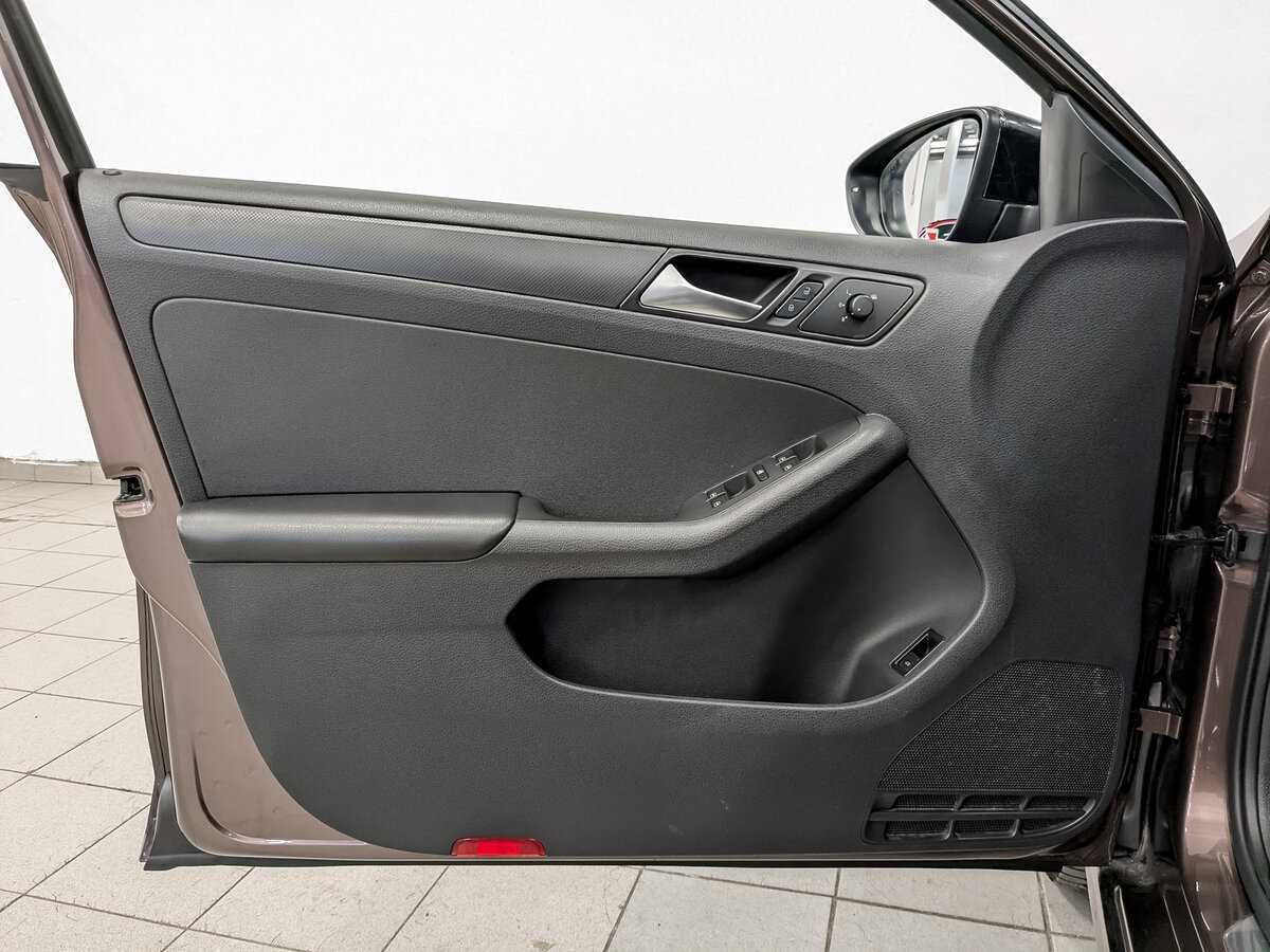 Купить Volkswagen Jetta, 2014, 129 595 км.. Фото: #18