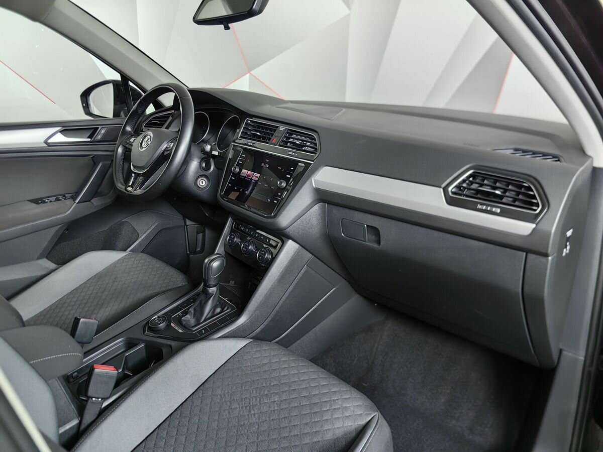 Купить Volkswagen Tiguan, 2020, 46 650 км.. Фото: #8