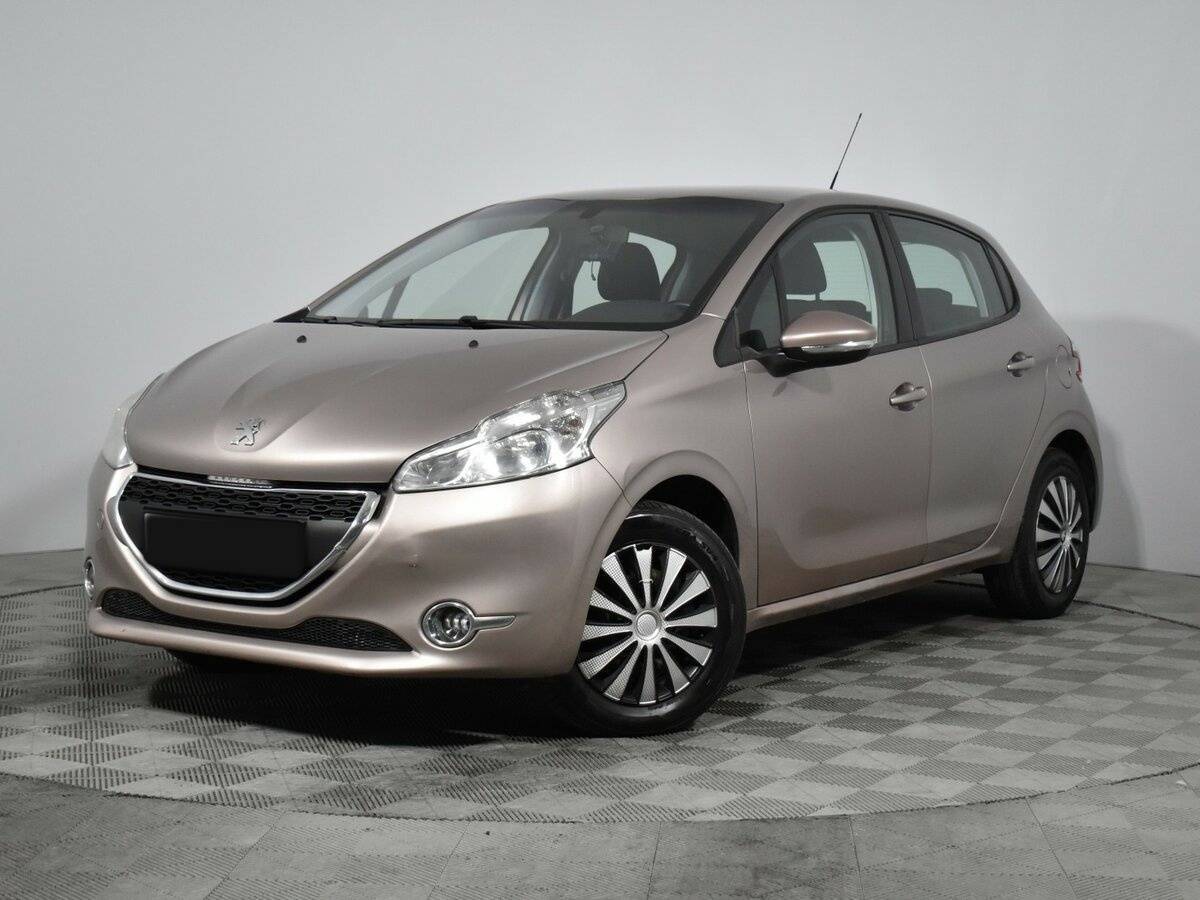 Купить Peugeot 208, 2014, 130 000 км.. Посмотреть фото