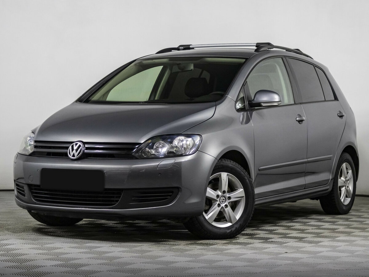 Купить Volkswagen Golf Plus, 2013, 119 715 км.. Посмотреть фото