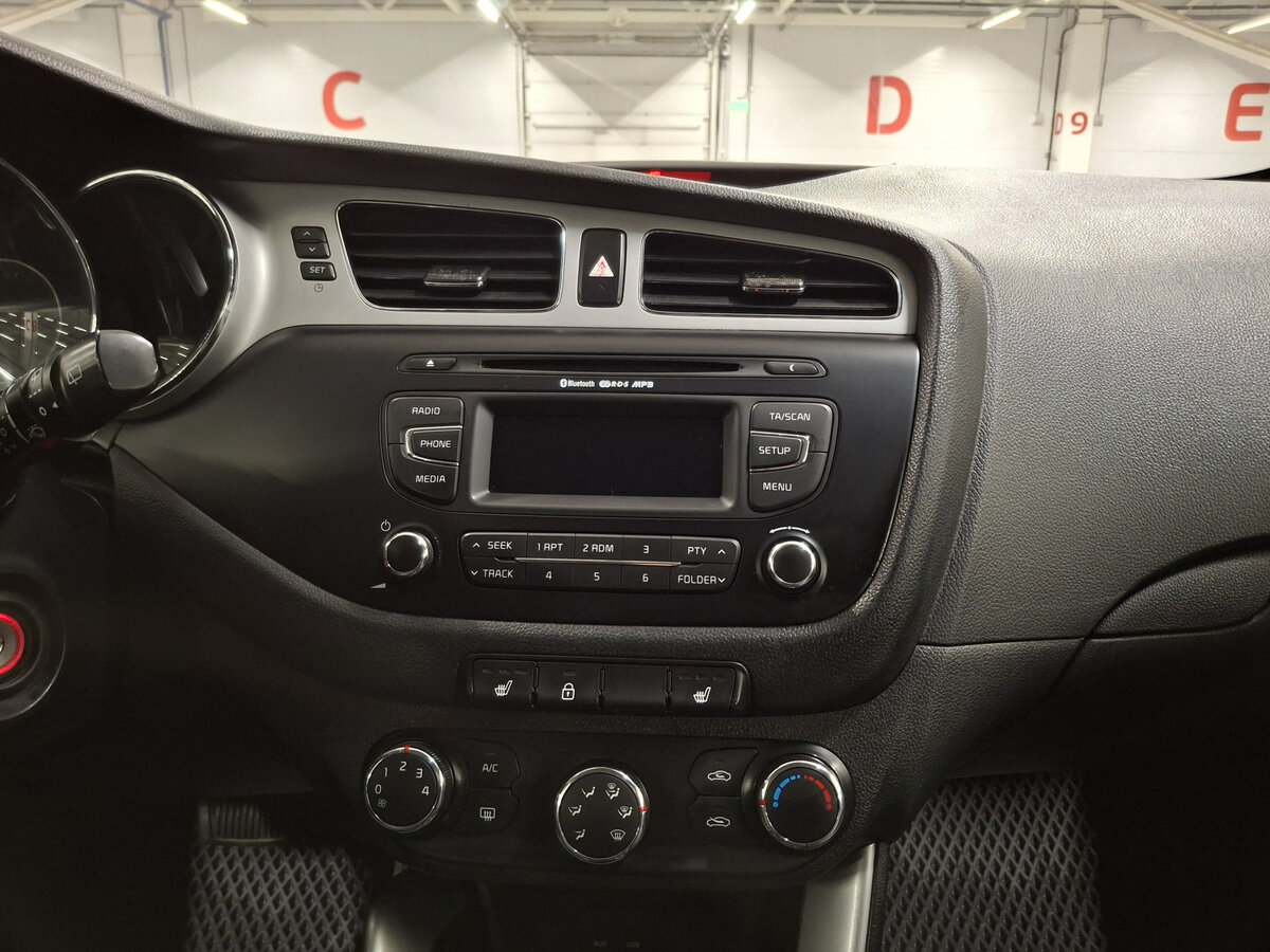 Купить Kia Ceed, 2013, 187 209 км.. Фото: #14