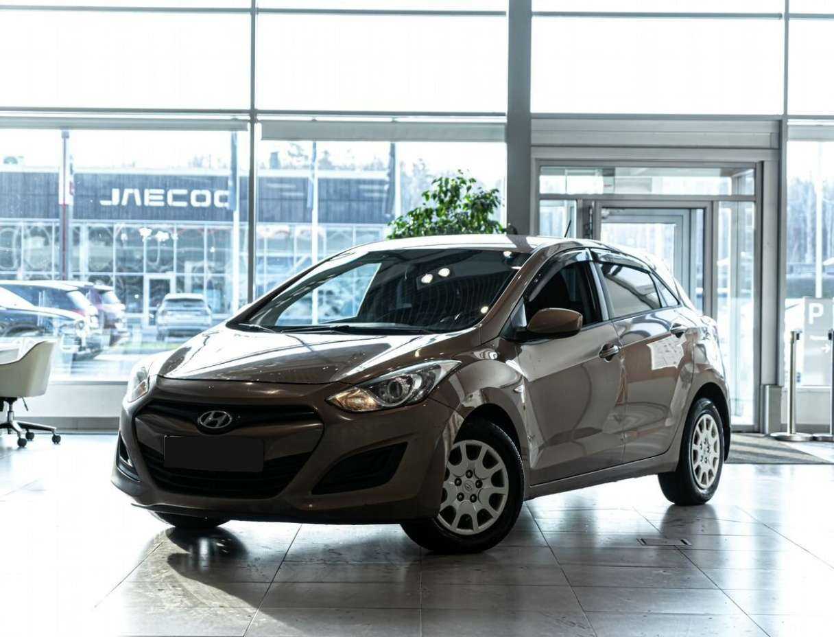 Купить Hyundai i30, 2013, 220 000 км.. Посмотреть фото
