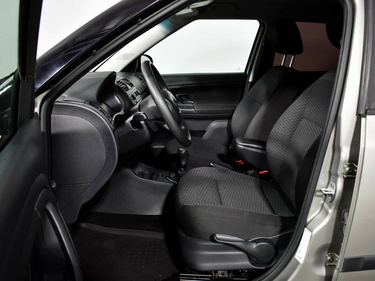 Купить Skoda Fabia, 2012, 222 285 км.. Фото: #9