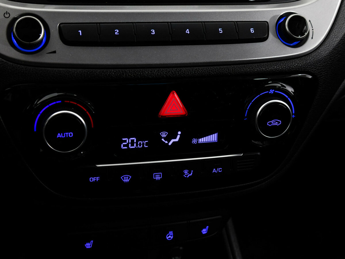 Купить Hyundai Solaris, 2018, 142 427 км.. Фото: #10