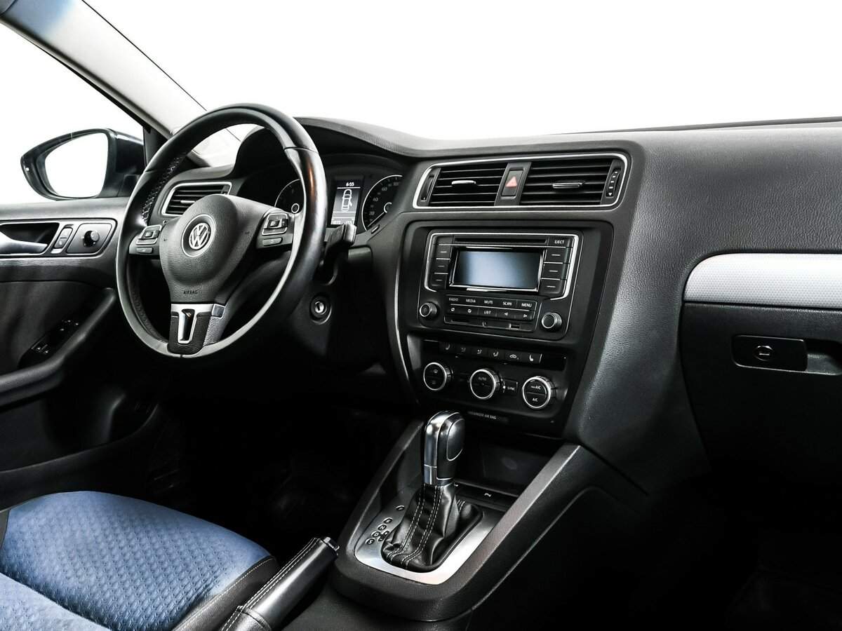 Купить Volkswagen Jetta, 2013, 74 271 км.. Фото: #8