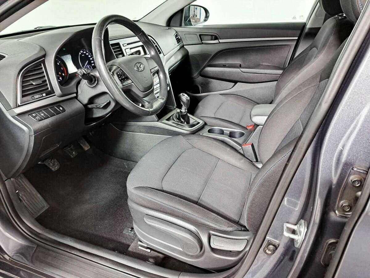 Купить Hyundai Elantra, 2018, 117 003 км.. Фото: #15