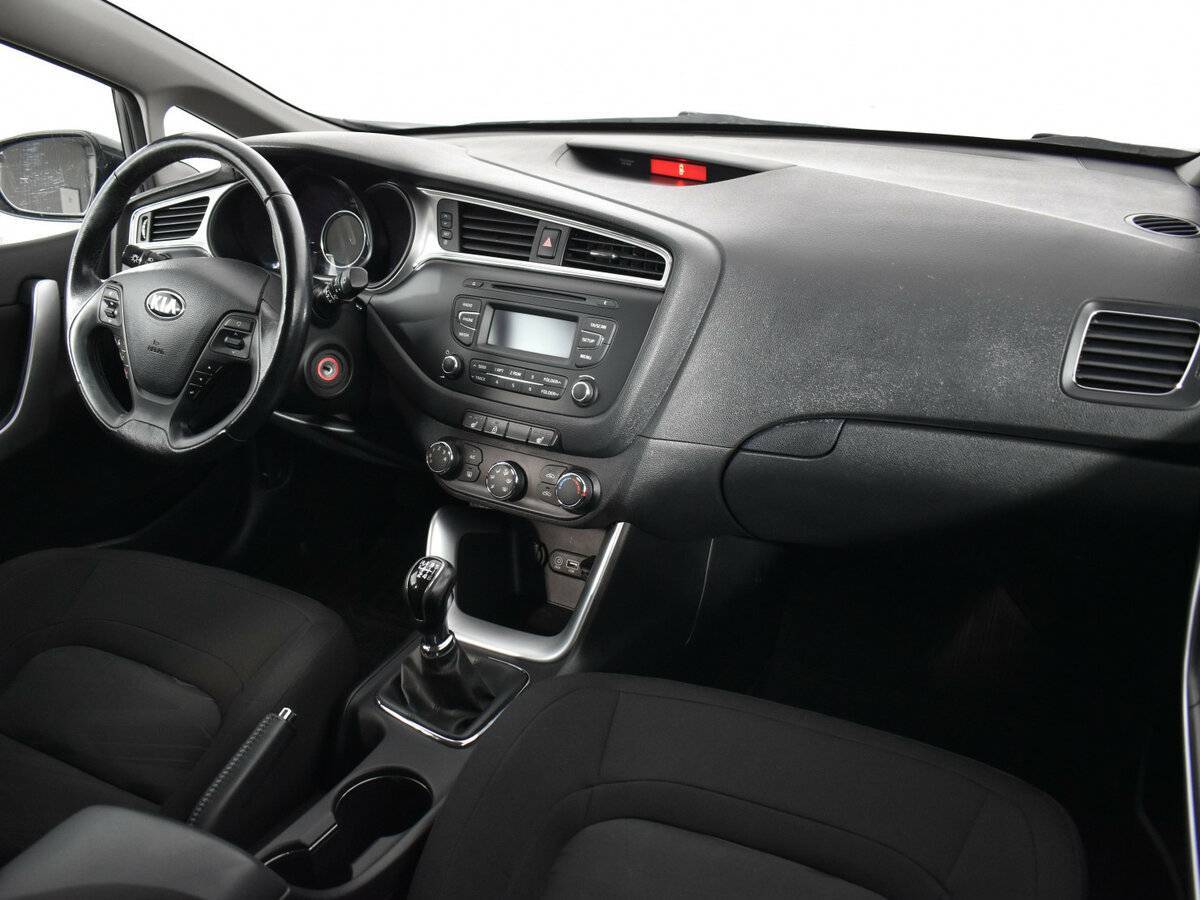 Купить Kia Ceed, 2016, 109 378 км.. Фото: #9