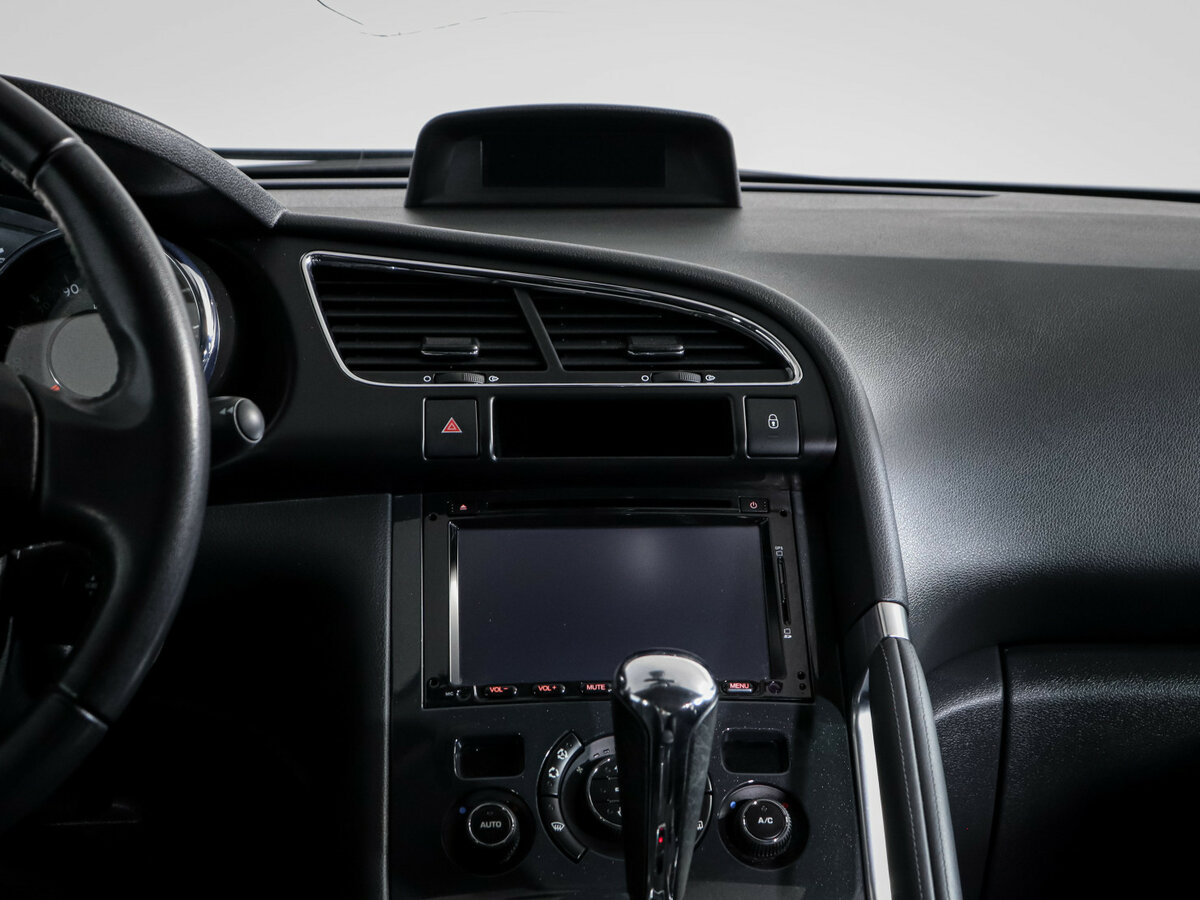 Купить Peugeot 3008, 2016, 121 678 км.. Фото: #10