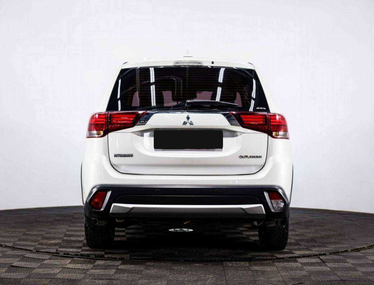 Купить Mitsubishi Outlander, 2017, 152 152 км.. Фото: #4