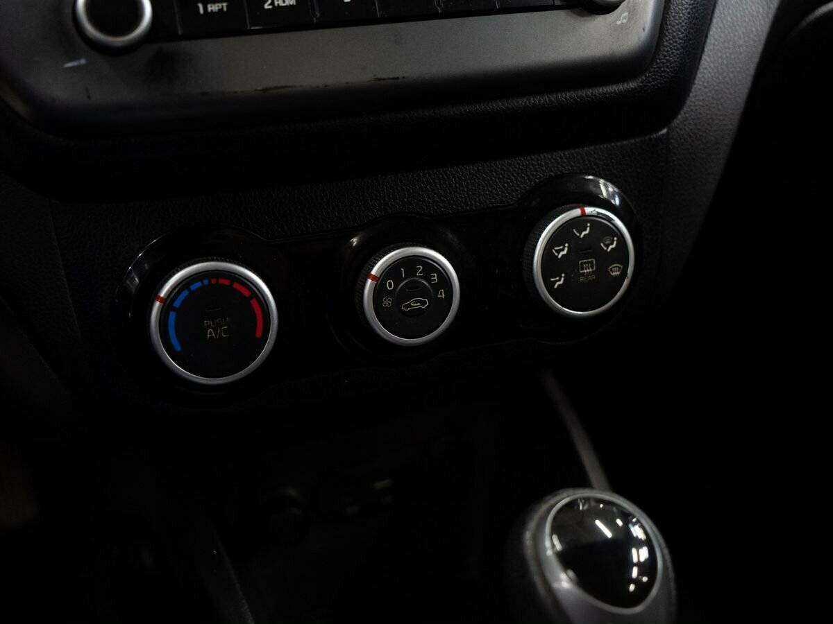 Купить Kia Rio, 2016, 196 783 км.. Фото: #10