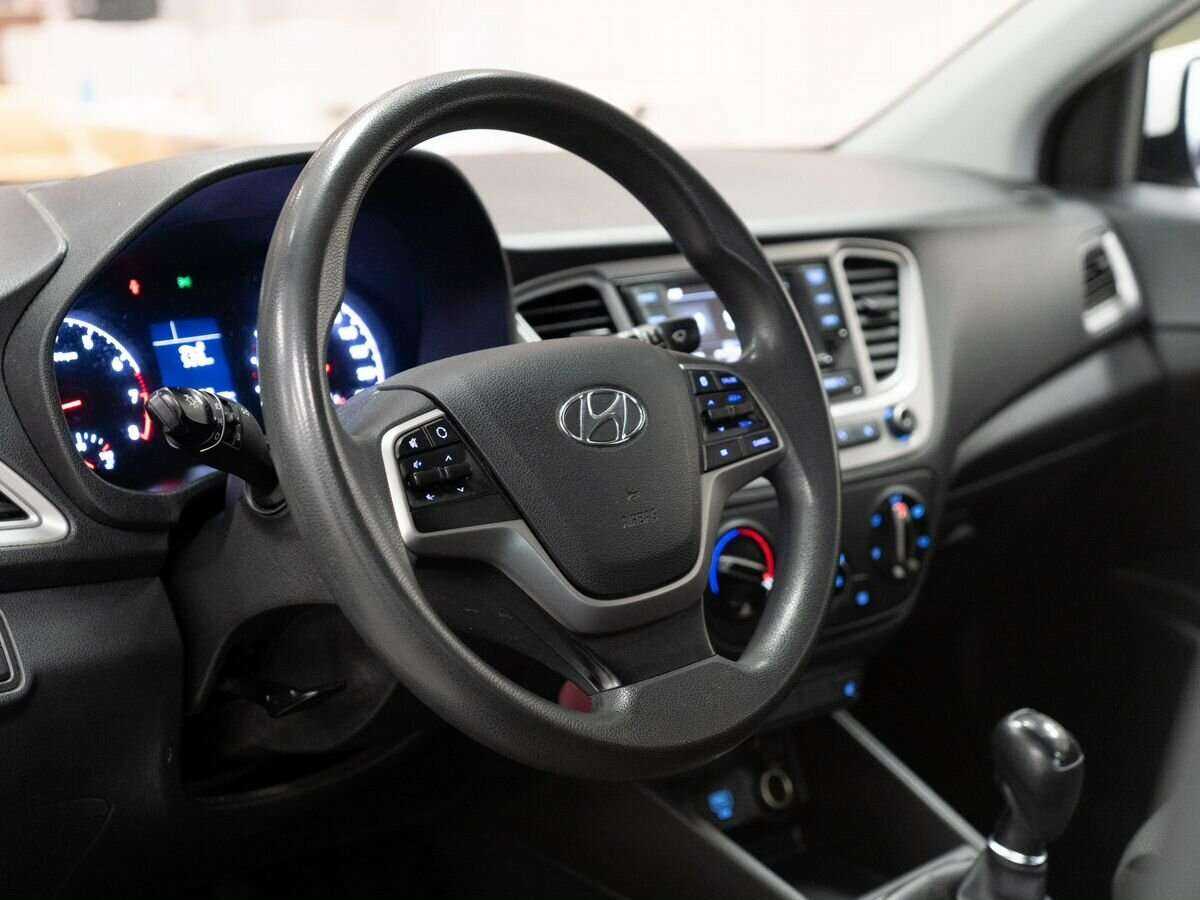 Купить Hyundai Solaris, 2019, 80 089 км.. Фото: #4