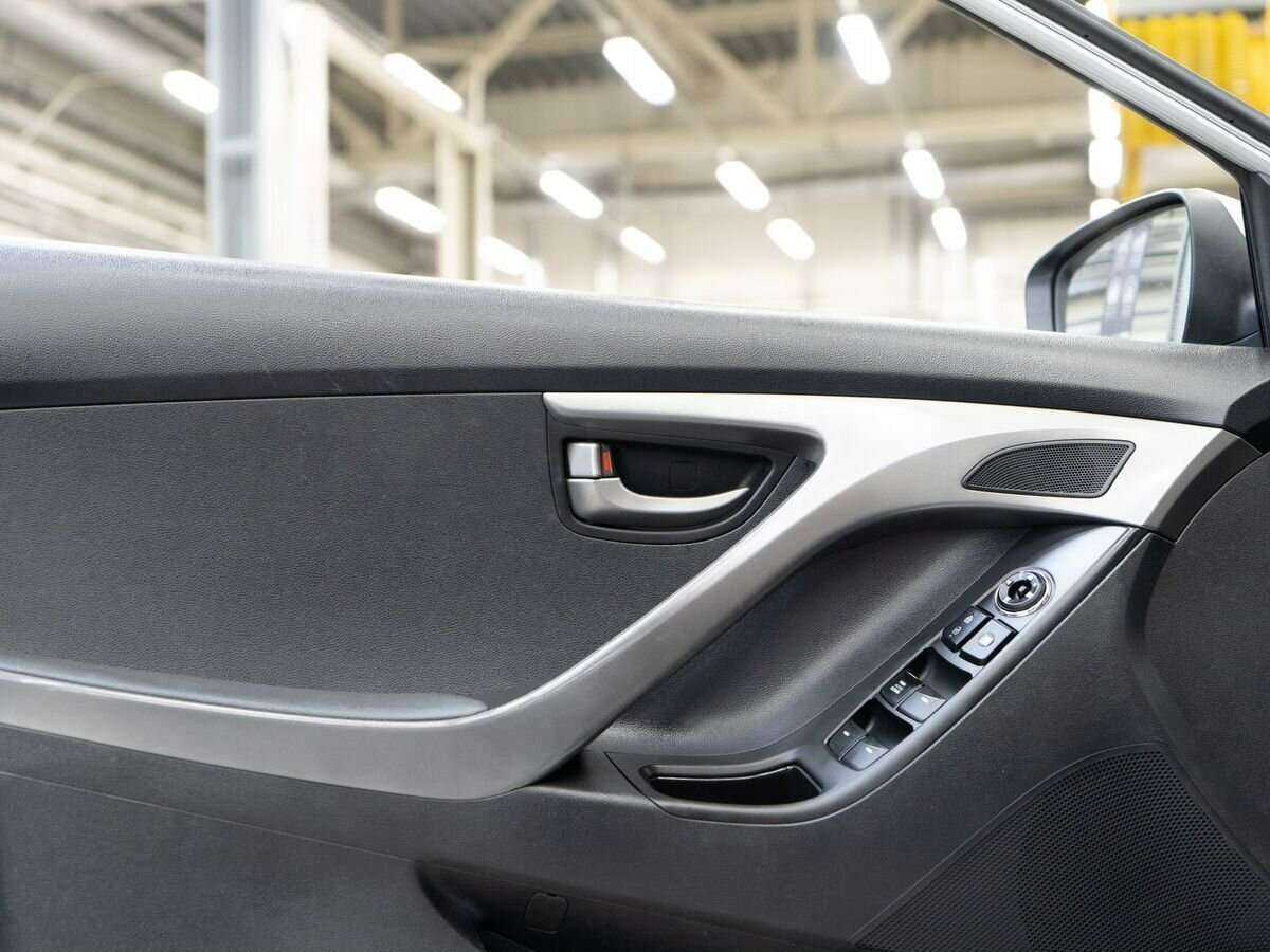 Купить Hyundai Elantra, 2012, 197 450 км.. Фото: #14
