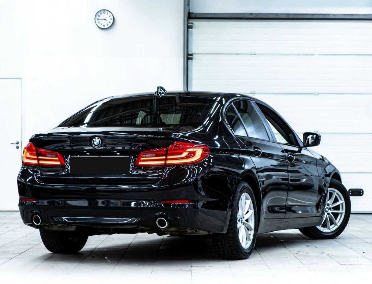 Купить BMW 5 серии, 2019, 146 239 км.. Фото: #2