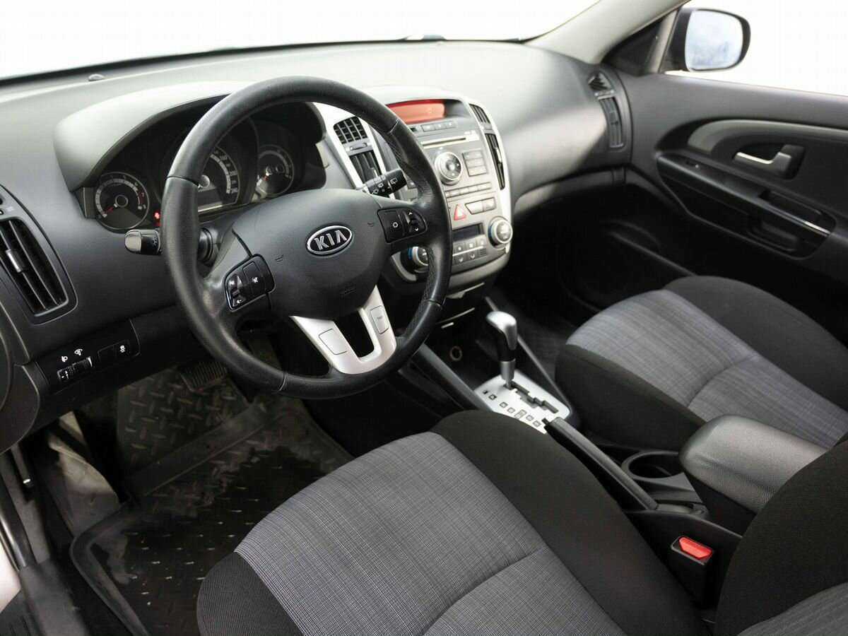 Купить Kia Ceed, 2012, 207 297 км.. Фото: #6