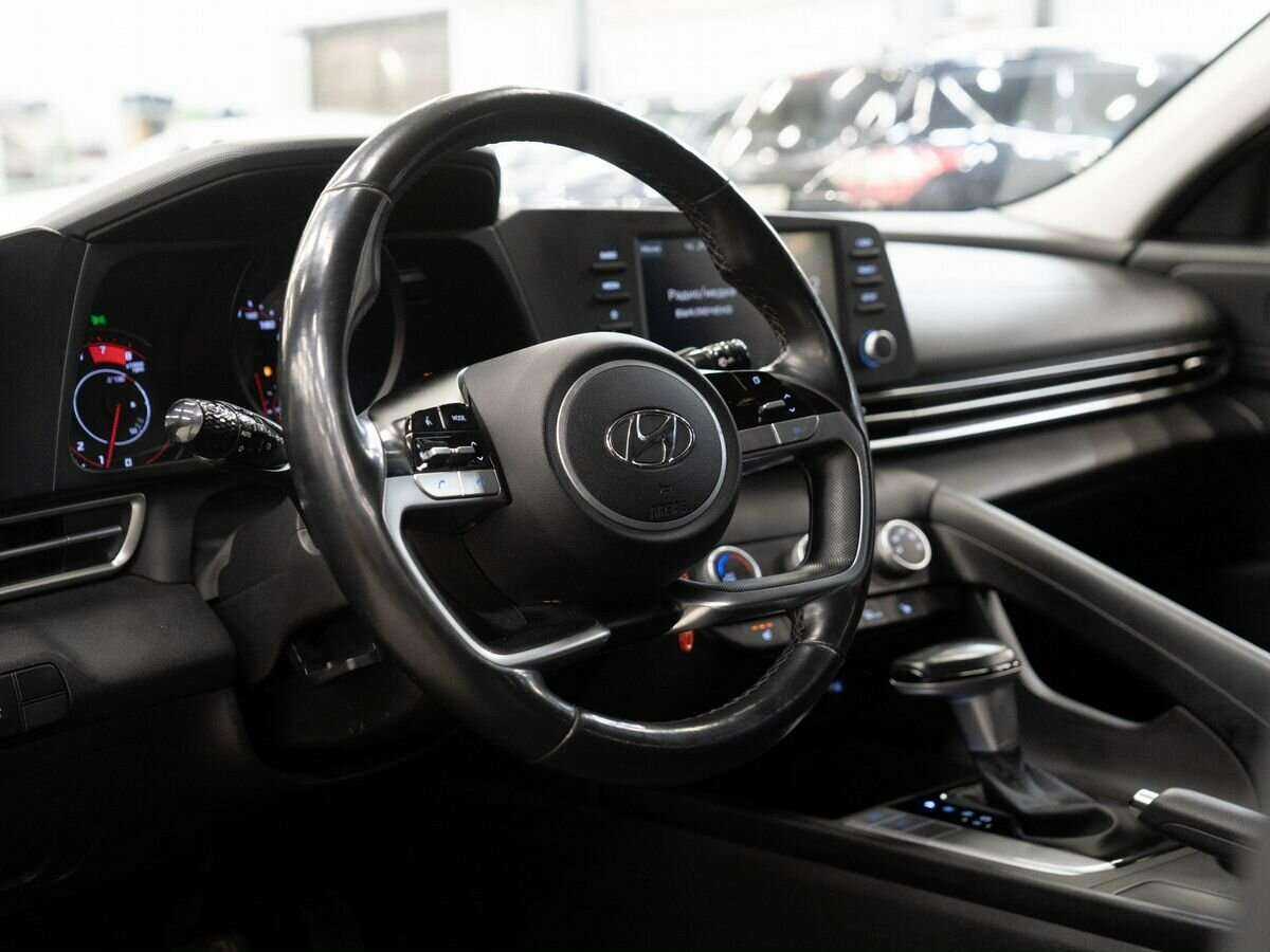 Купить Hyundai Elantra, 2021, 61 830 км.. Фото: #4