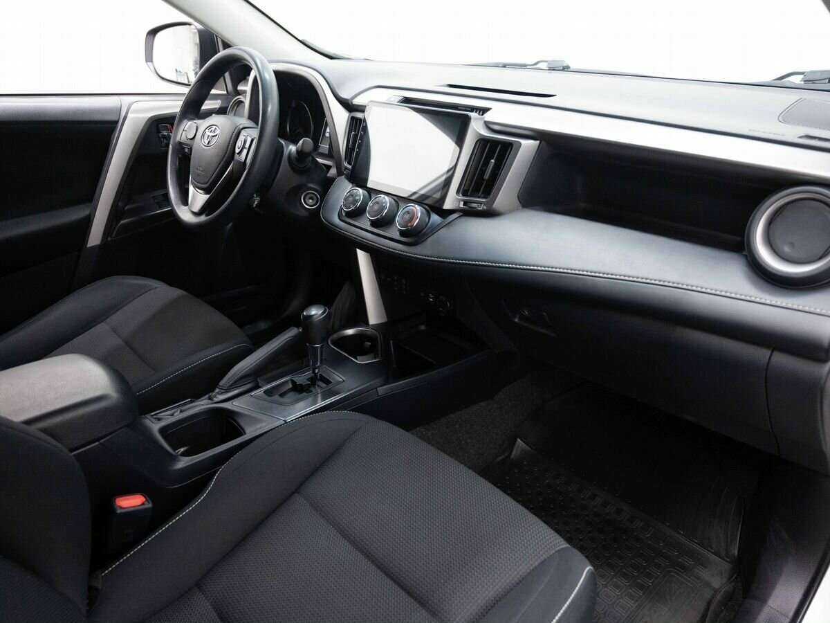 Купить Toyota RAV4, 2017, 67 000 км.. Фото: #13