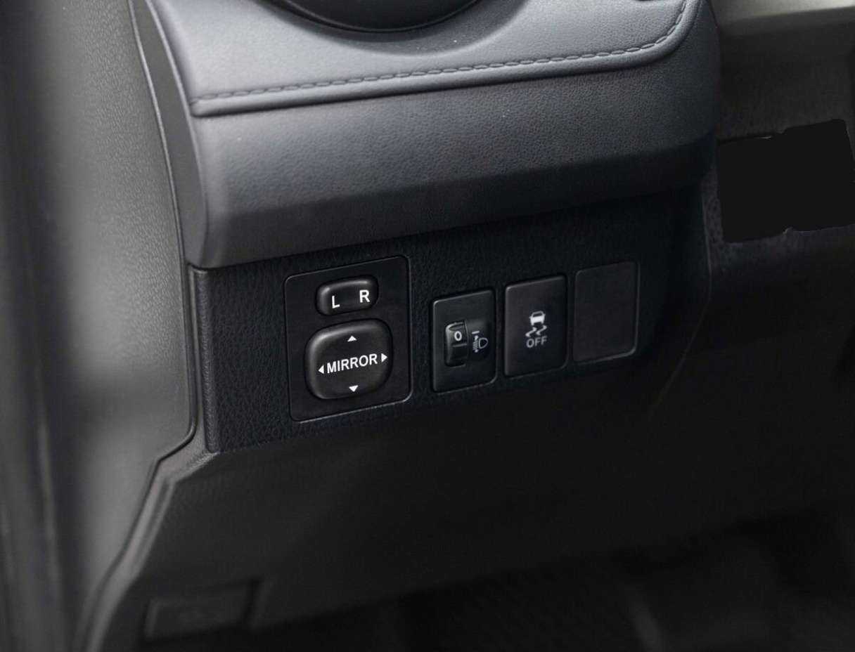 Купить Toyota RAV4, 2013, 133 185 км.. Фото: #19