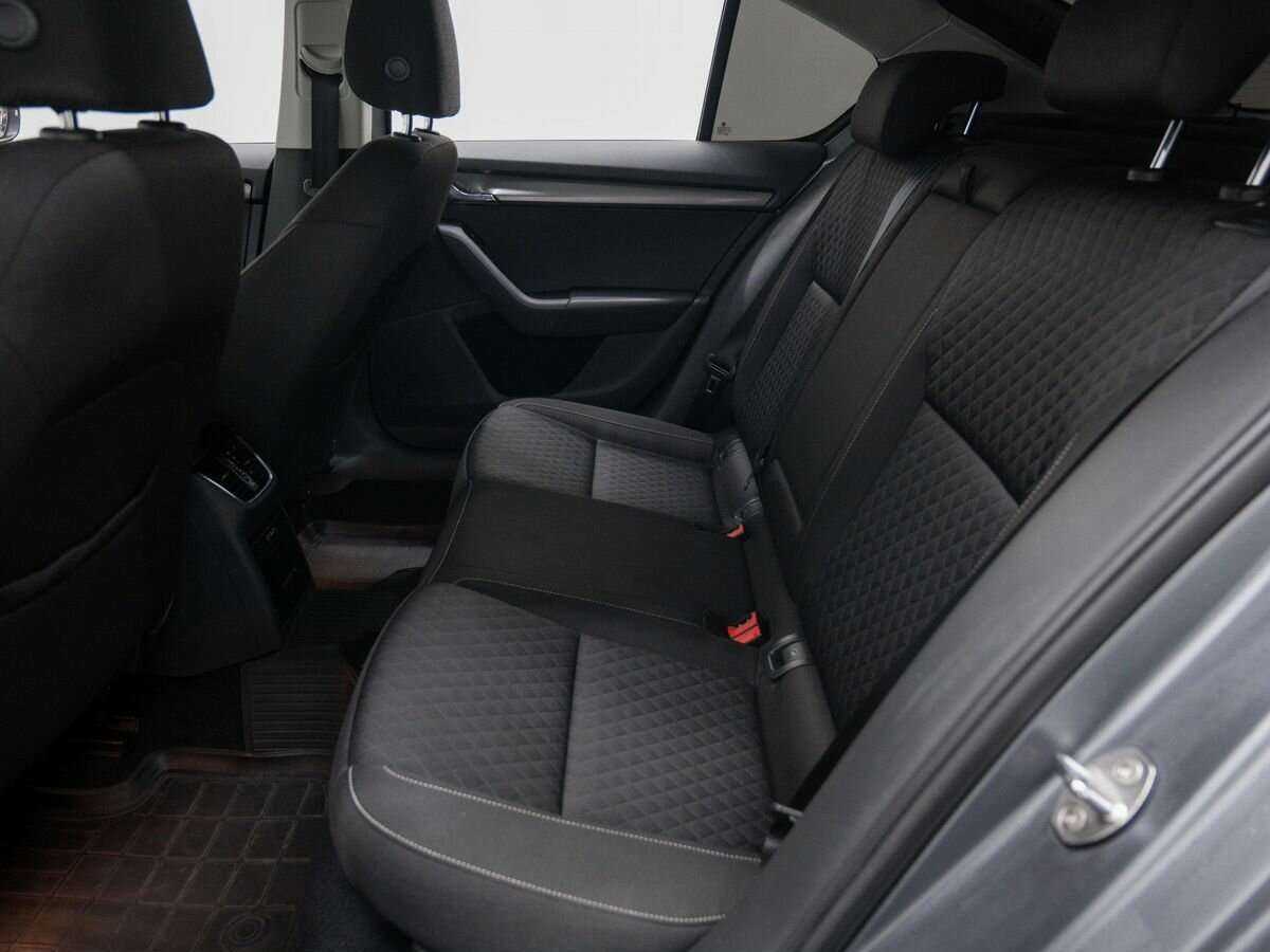 Купить Skoda Octavia, 2017, 175 299 км.. Фото: #8