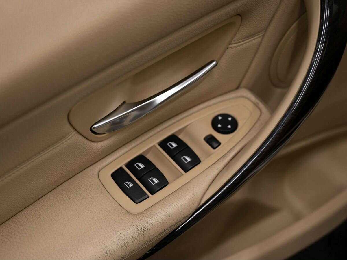 Купить BMW 3 серии, 2012, 220 957 км.. Фото: #18