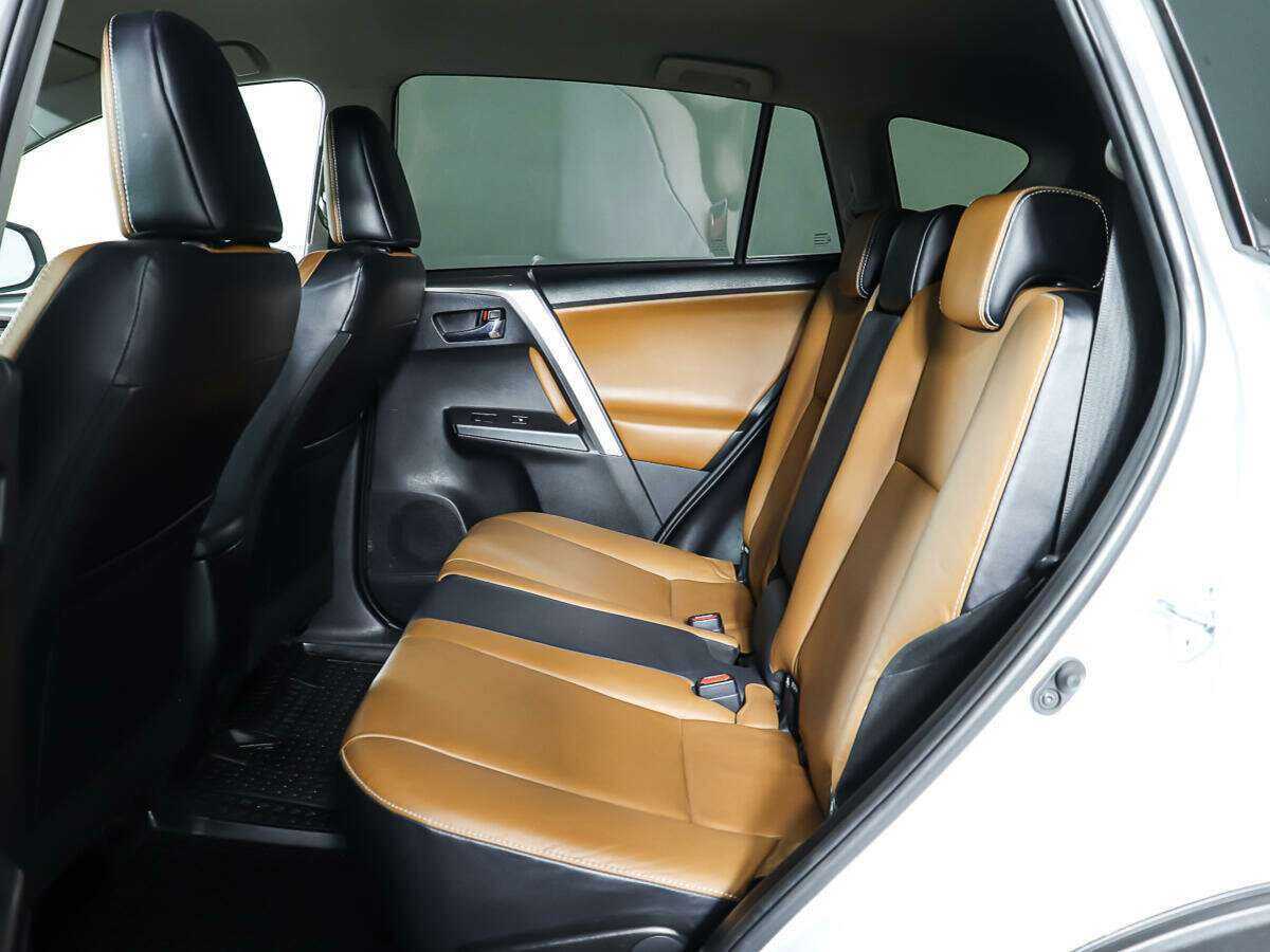 Купить Toyota RAV4, 2018, 99 985 км.. Фото: #9