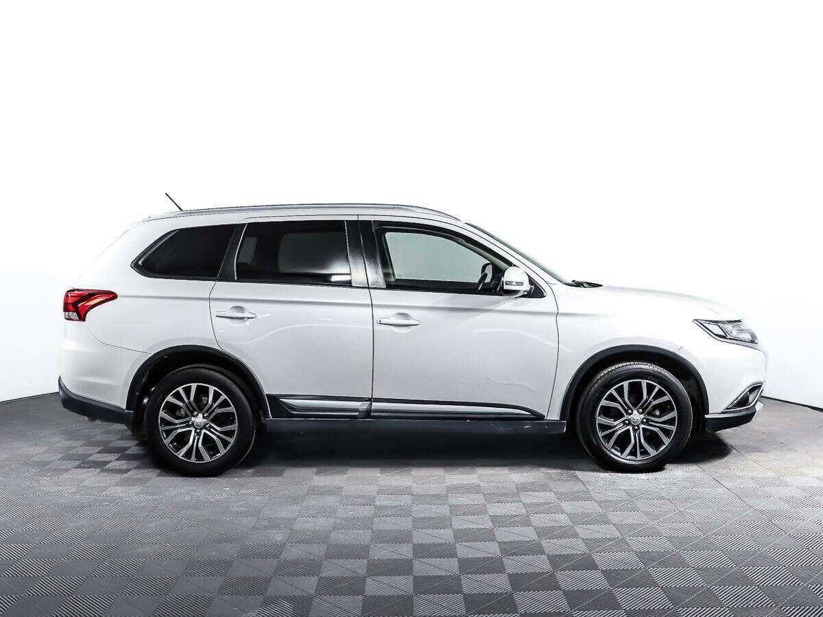 Купить Mitsubishi Outlander, 2016, 100 062 км.. Фото: #2