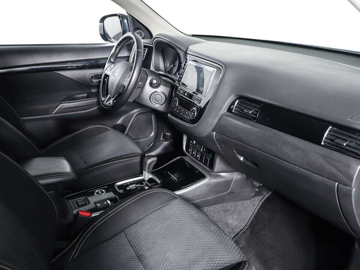 Купить Mitsubishi Outlander, 2019, 101 800 км.. Фото: #8