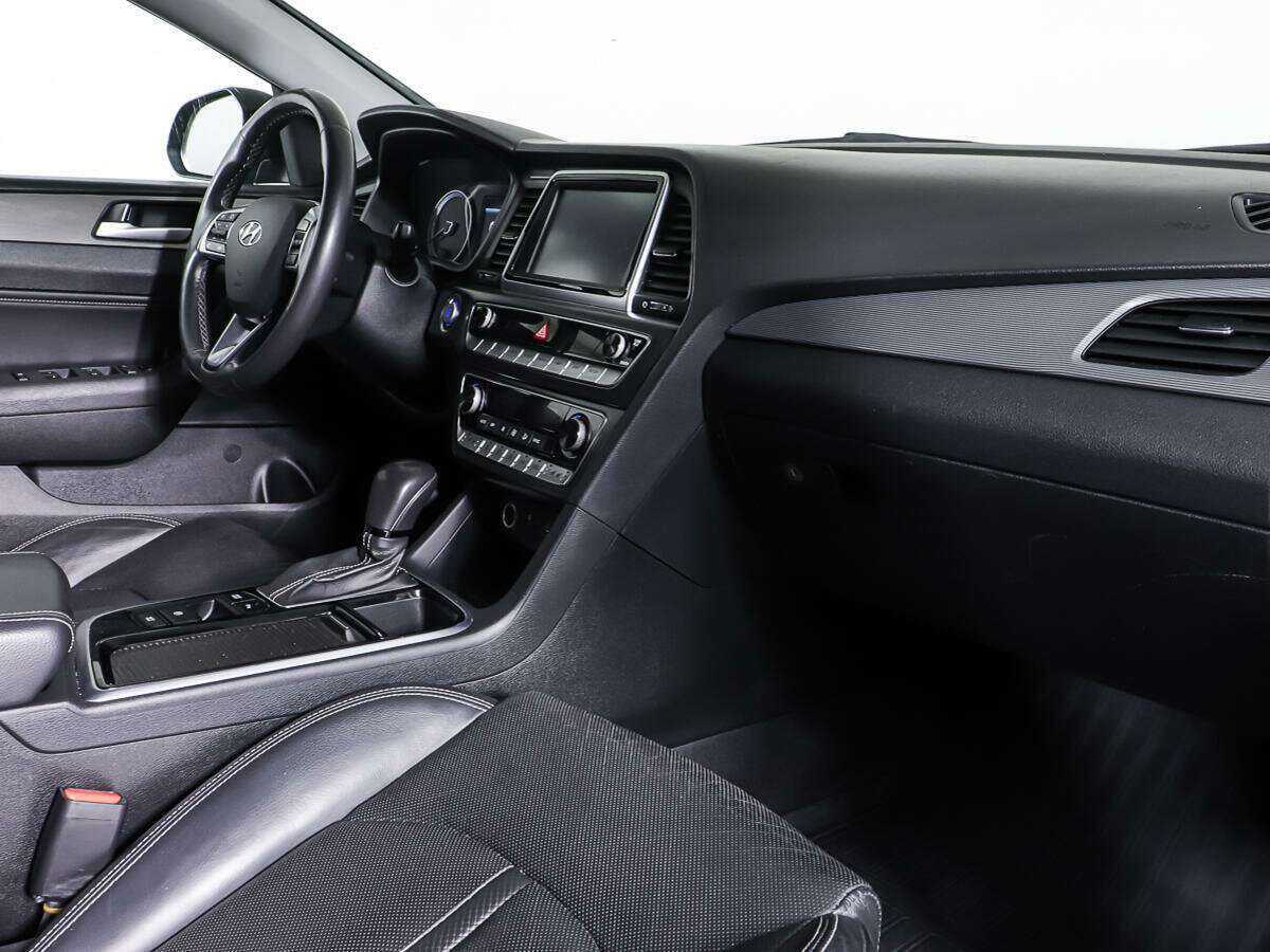 Купить Hyundai Sonata, 2017, 133 638 км.. Фото: #8