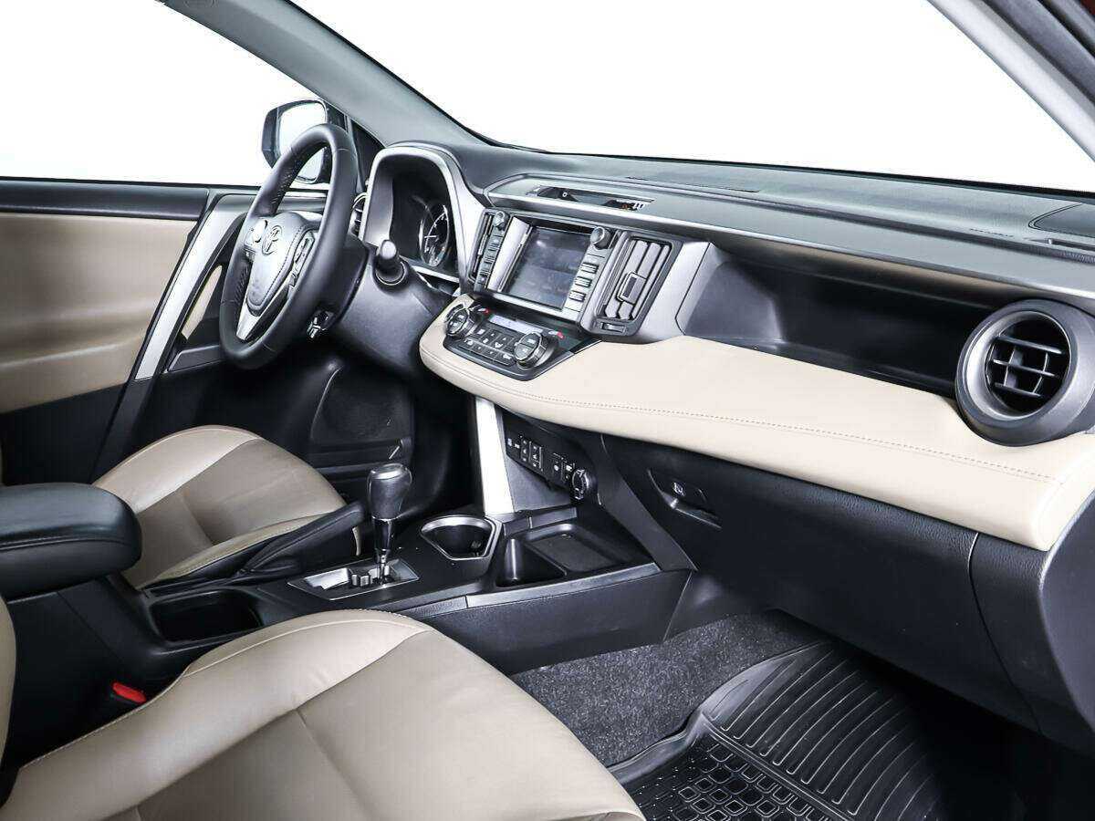 Купить Toyota RAV4, 2018, 79 689 км.. Фото: #8