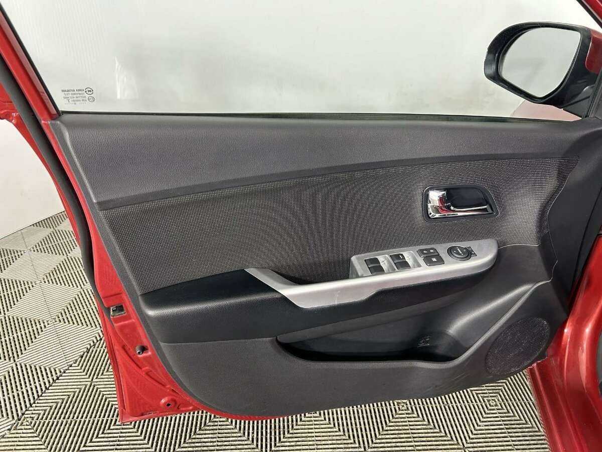 Купить Kia Rio, 2013, 87 439 км.. Фото: #7