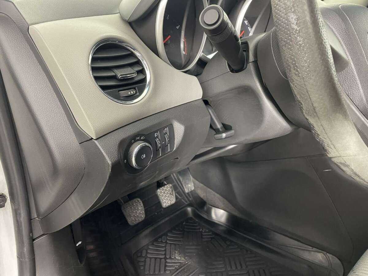 Купить Chevrolet Cruze, 2014, 140 349 км.. Фото: #8