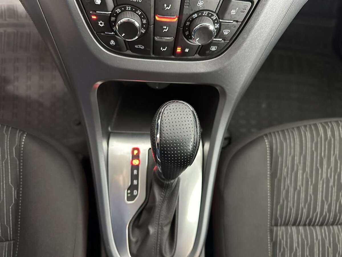 Купить Opel Astra, 2013, 134 443 км.. Фото: #9