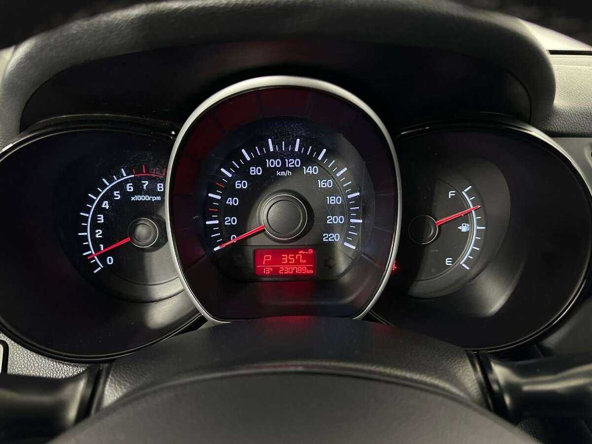 Купить Kia Rio, 2015, 230 789 км.. Фото: #8