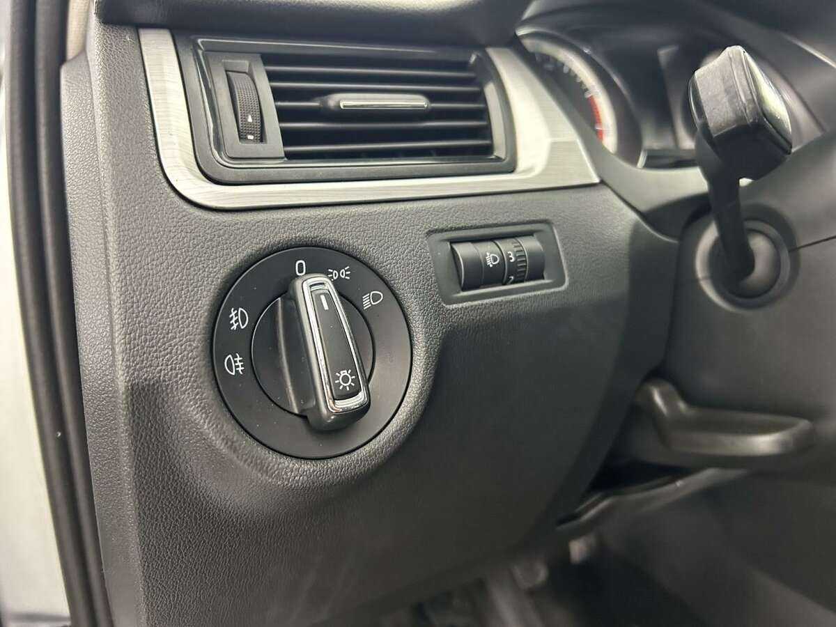 Купить Skoda Rapid, 2016, 172 490 км.. Фото: #8