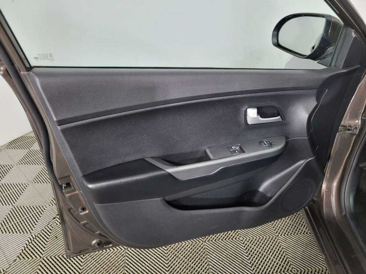 Купить Kia Rio, 2016, 110 000 км.. Фото: #7