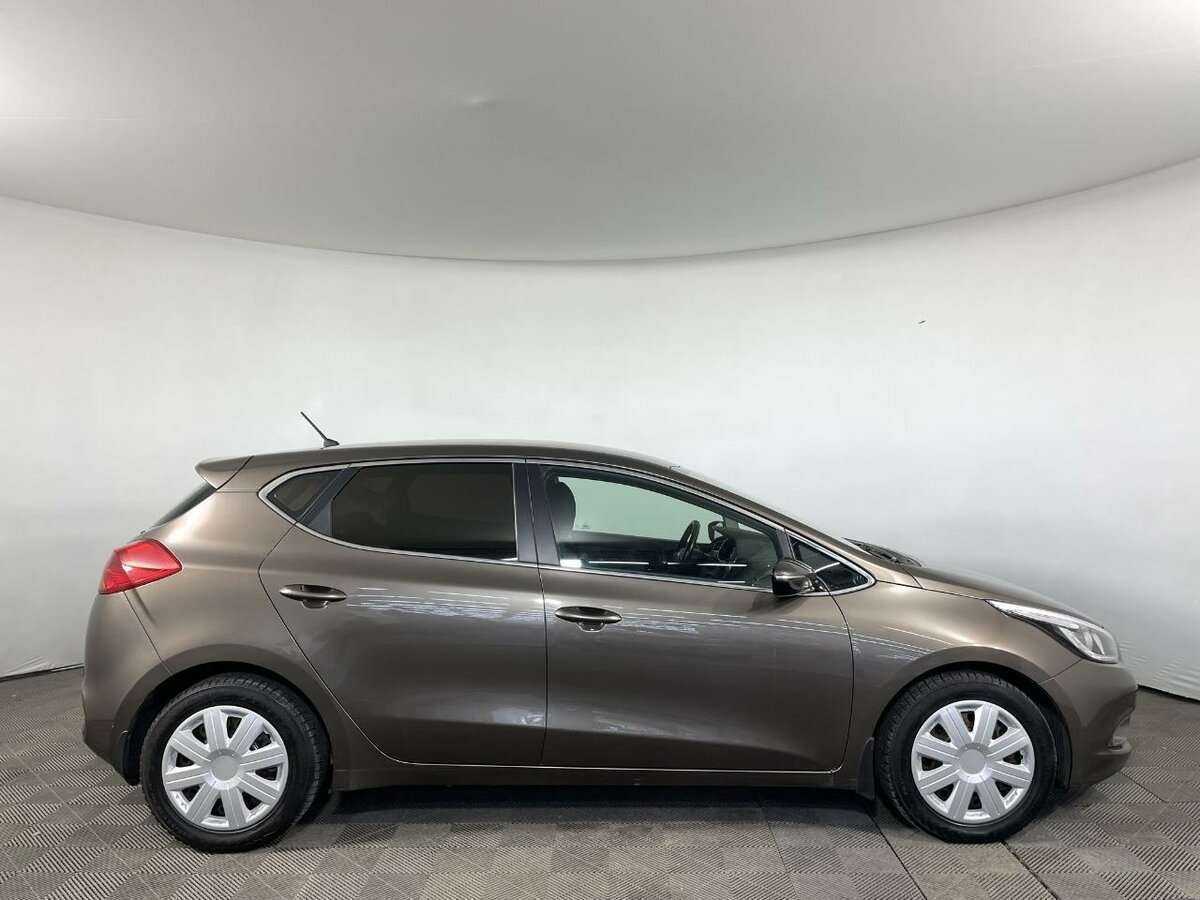 Купить Kia Ceed, 2013, 199 500 км.. Фото: #3