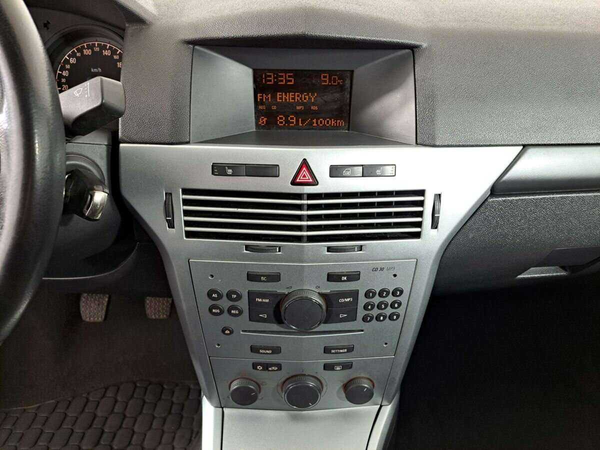 Купить Opel Astra, 2012, 210 557 км.. Фото: #12