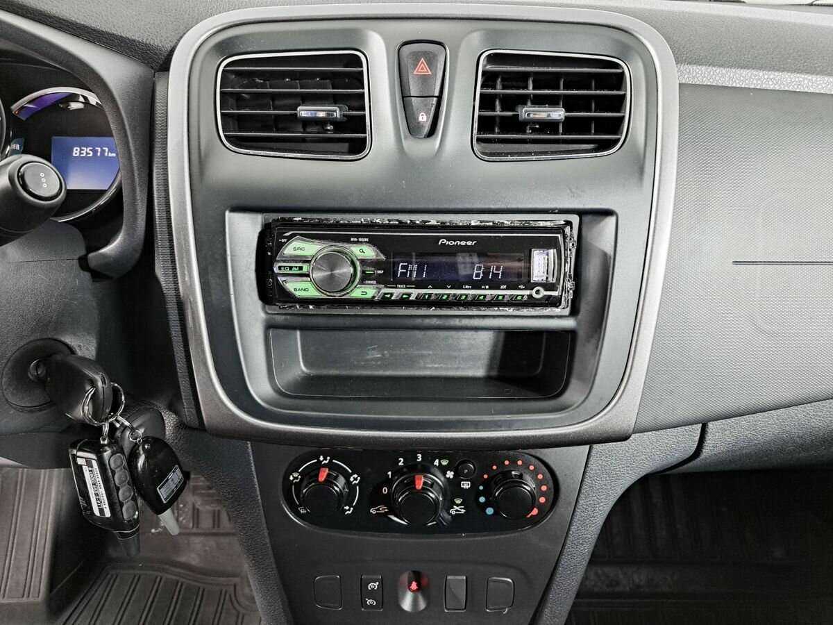 Купить Renault Sandero, 2015, 83 576 км.. Фото: #12