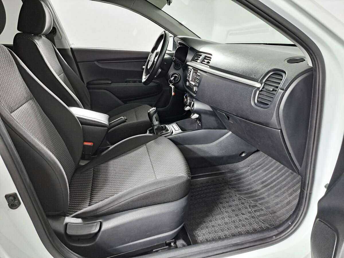 Купить Kia Rio, 2018, 159 588 км.. Фото: #8