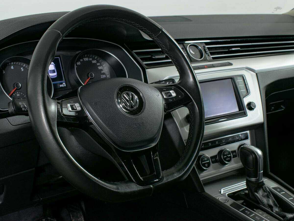 Купить Volkswagen Passat, 2017, 86 554 км.. Фото: #11