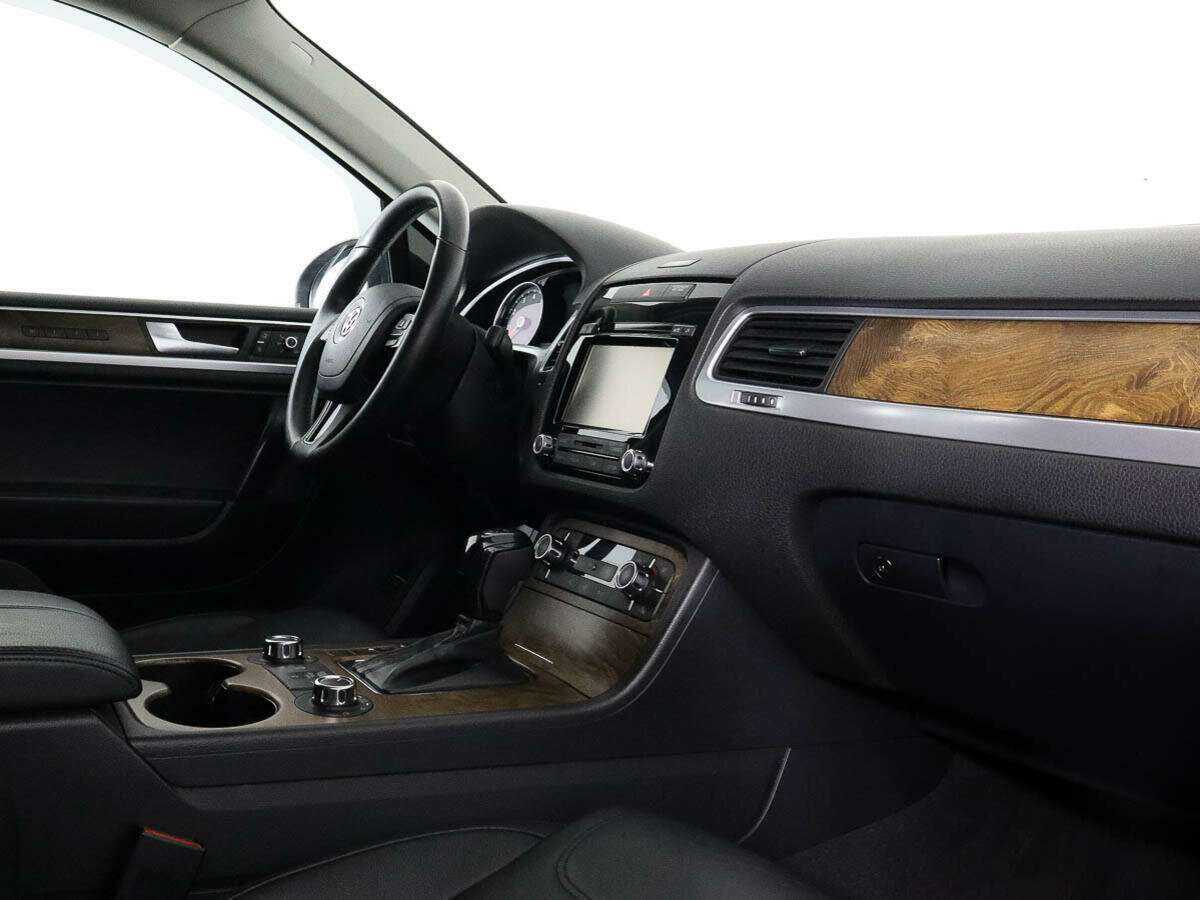 Купить Volkswagen Touareg, 2012, 370 732 км.. Фото: #6
