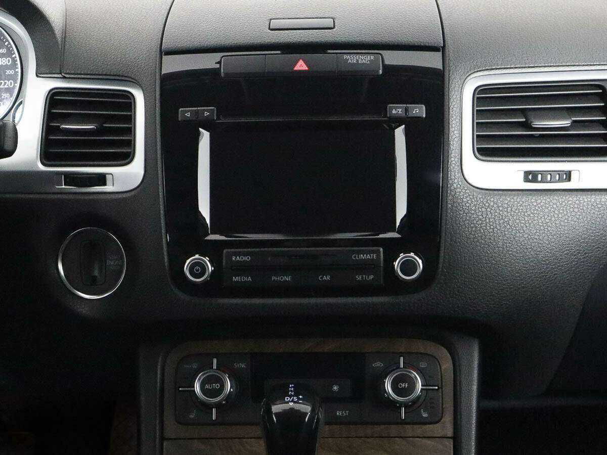 Купить Volkswagen Touareg, 2012, 370 732 км.. Фото: #10