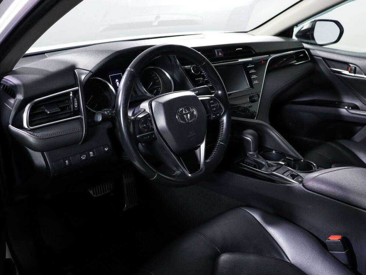 Купить Toyota Camry, 2019, 102 348 км.. Фото: #11