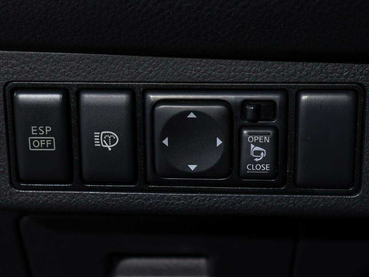 Купить Nissan Tiida, 2012, 70 000 км.. Фото: #16