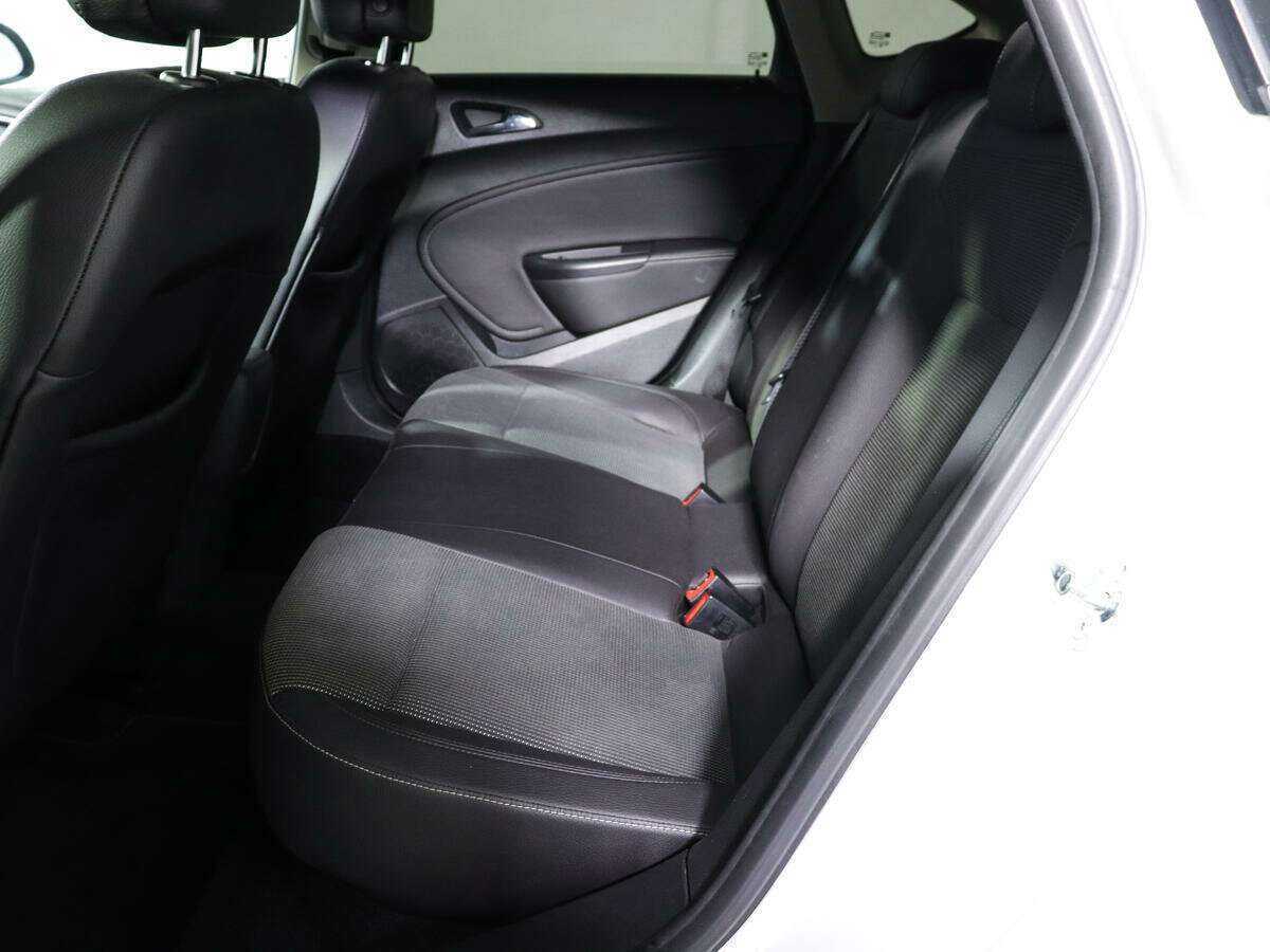 Купить Opel Astra, 2013, 98 000 км.. Фото: #9