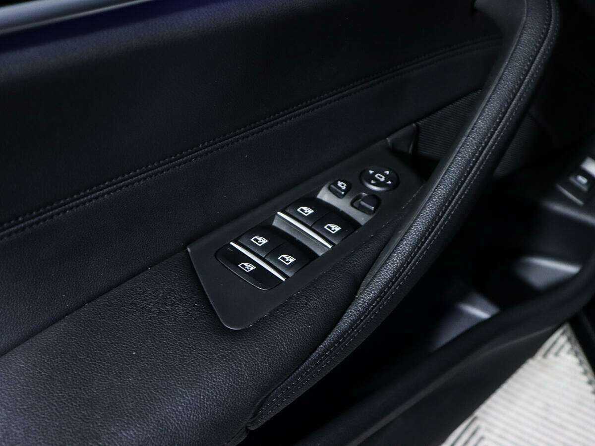 Купить BMW 5 серии, 2017, 103 000 км.. Фото: #16