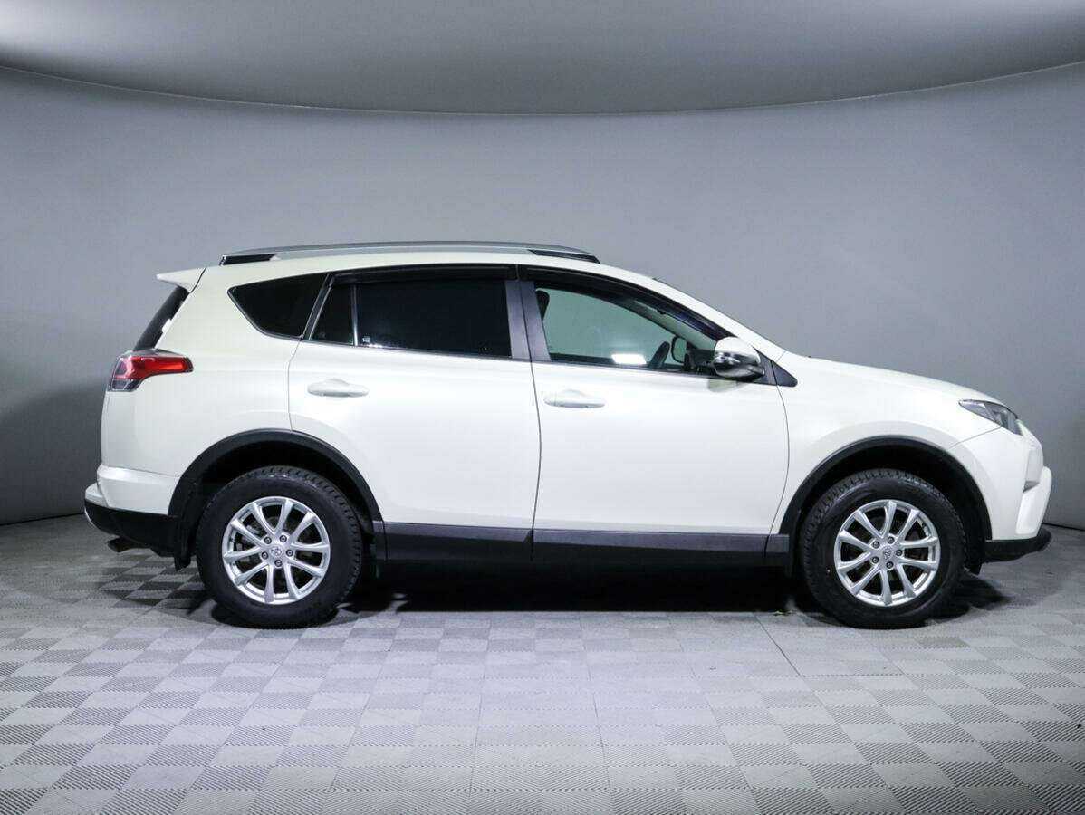 Купить Toyota RAV4, 2017, 130 861 км.. Фото: #3