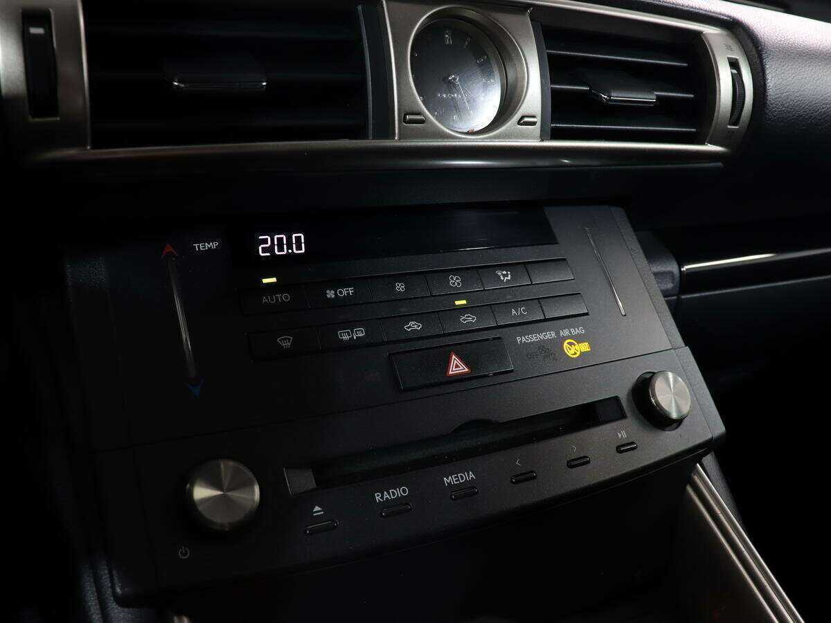 Купить Lexus IS, 2015, 87 000 км.. Фото: #17